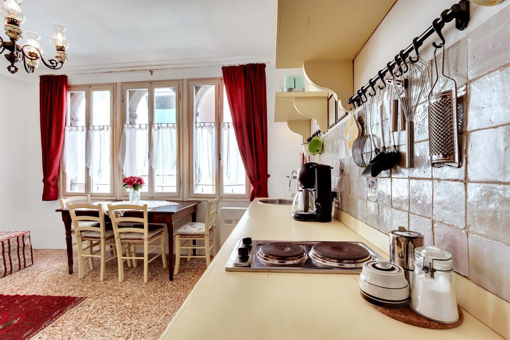 Ca' Badoer Frari Apartman Velence Kültér fotó
