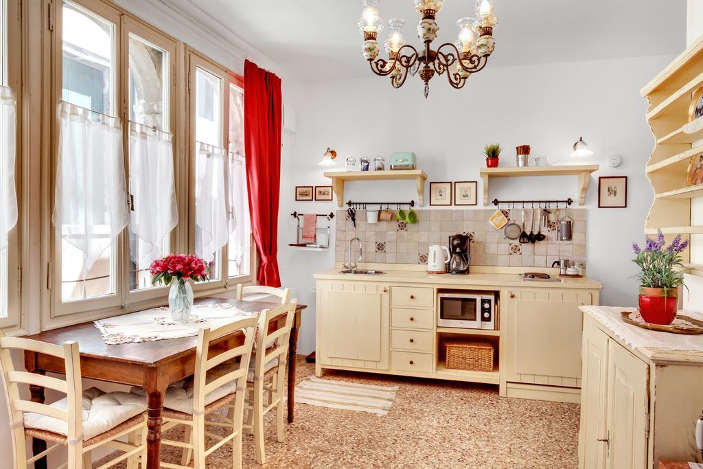 Ca' Badoer Frari Apartman Velence Kültér fotó